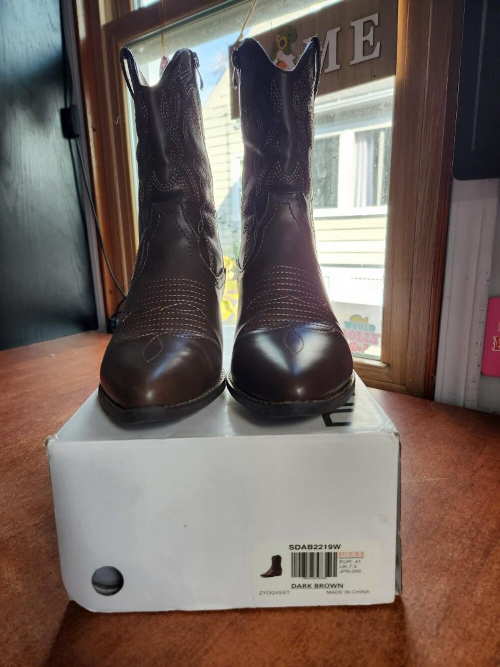 DREAM PAIRS Brown Western Ankle Boots 9.5
